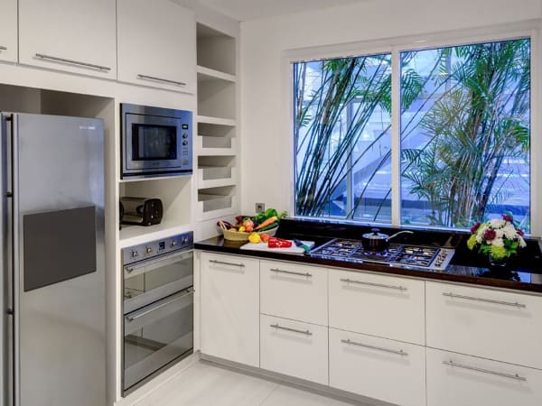 Grand Cliff Front Residence - Kitchen fridge
